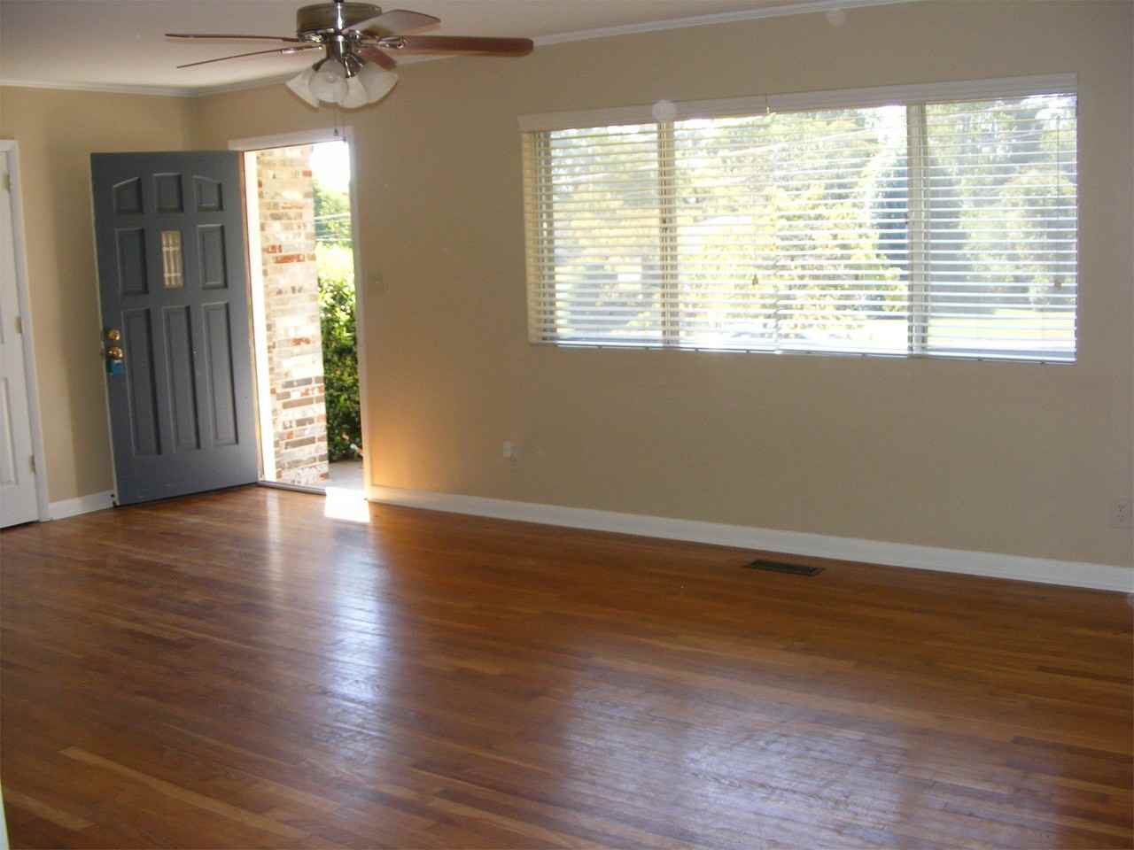 1412 Tellico Ave E #1 - Photo 3 of 14