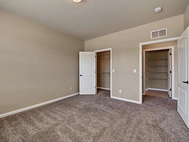 1465 Red Hawk Dr