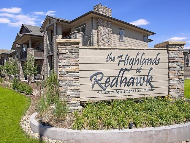 1465 Red Hawk Dr - Photo 2 of 17