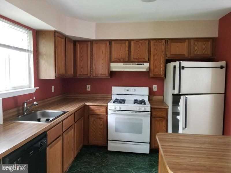 316 Pellinore Ct - Photo 2 of 19