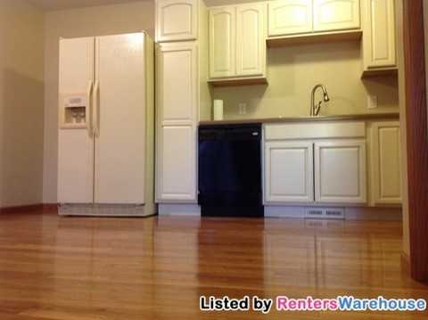 205 Tiffany Dr - Photo 3 of 14