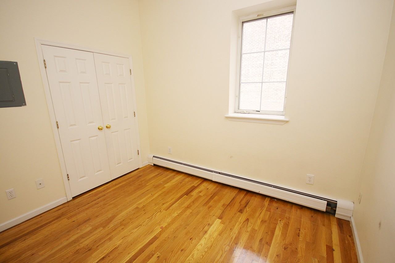 88 South St #3 - Photo 3 of 6