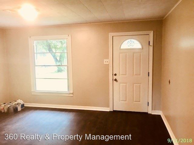 224 17th Ave N - Photo 3 of 17