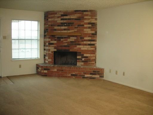 2422 W Northgate Dr - Photo 2 of 12