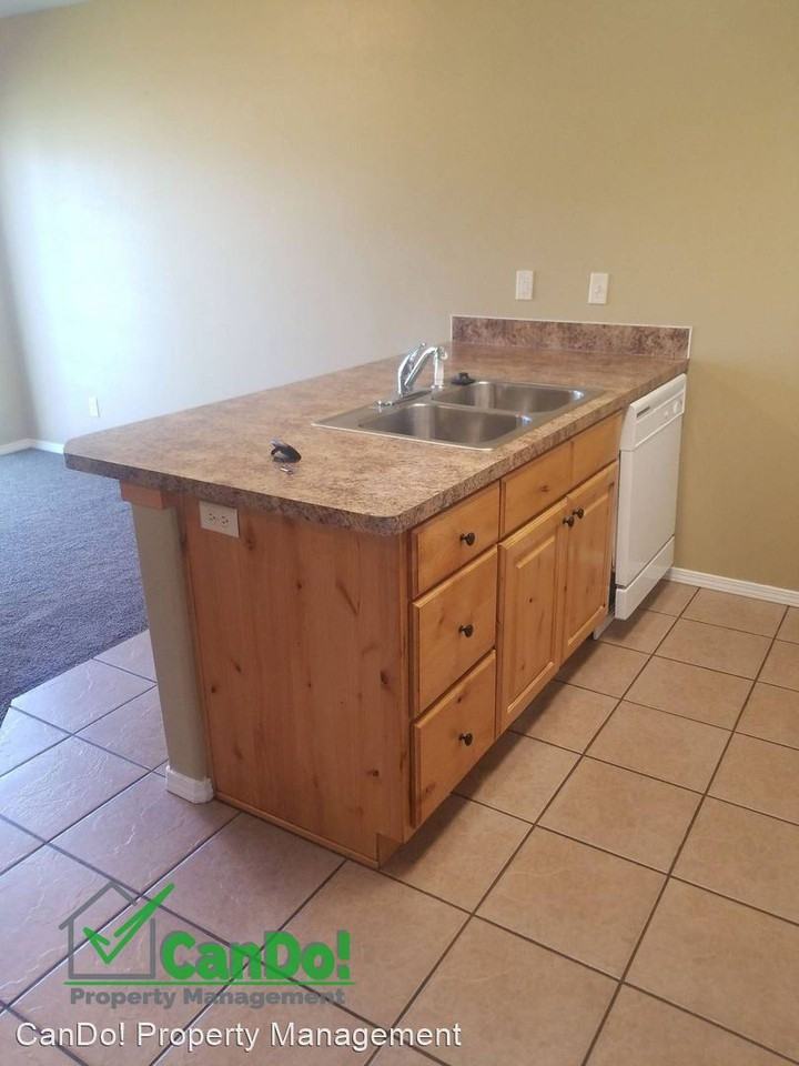 145-195 Opal Court - Photo 3 of 14