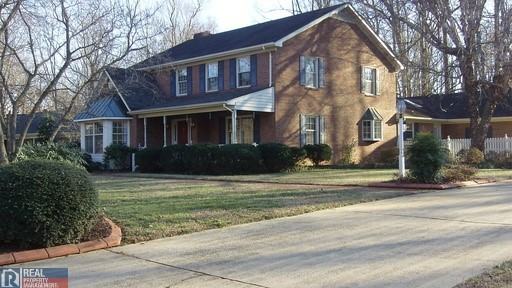 1019 Larkwood Dr - Photo 2 of 21