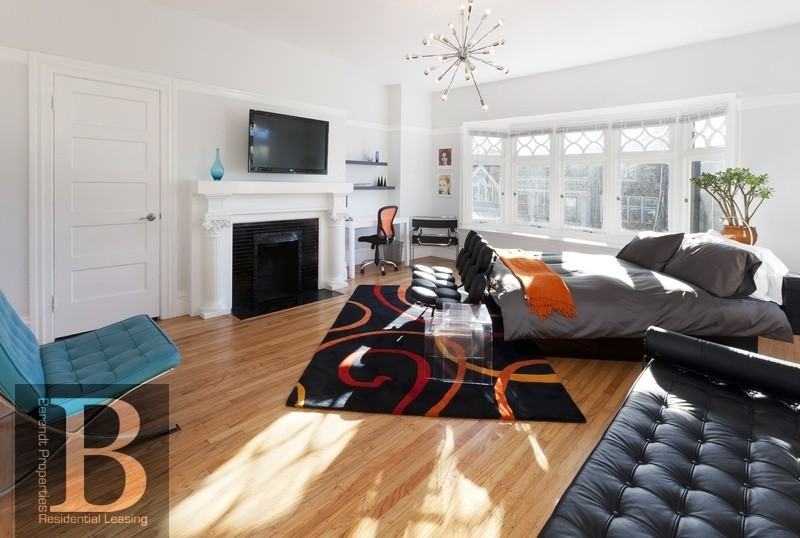 864 Haight St - Photo 2 of 5