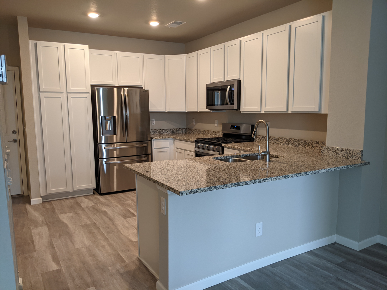 14925 E Belleview Dr - Photo 4 of 44