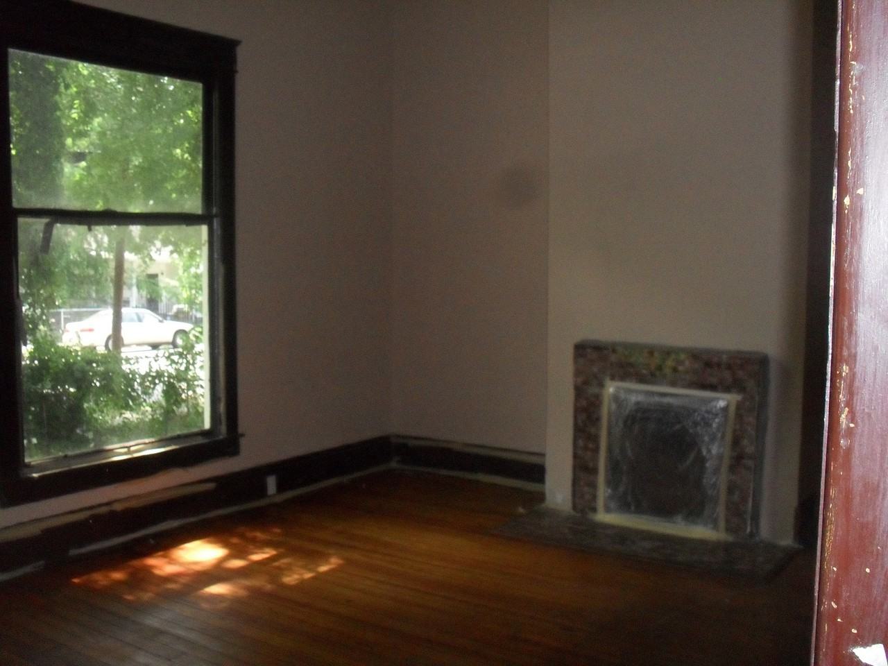 1826 11th Ave N - Photo 2 of 7