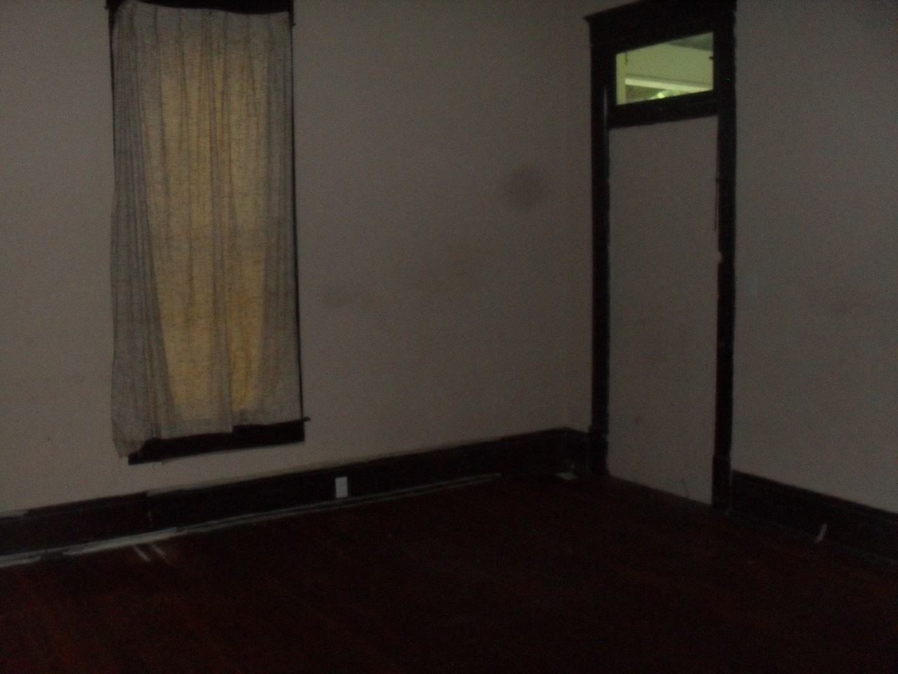 1826 11th Ave N - Photo 3 of 7