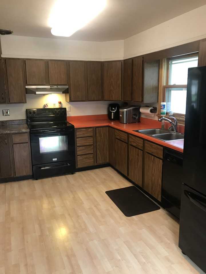 1314 Zephyr Hill Ave - Photo 3 of 12