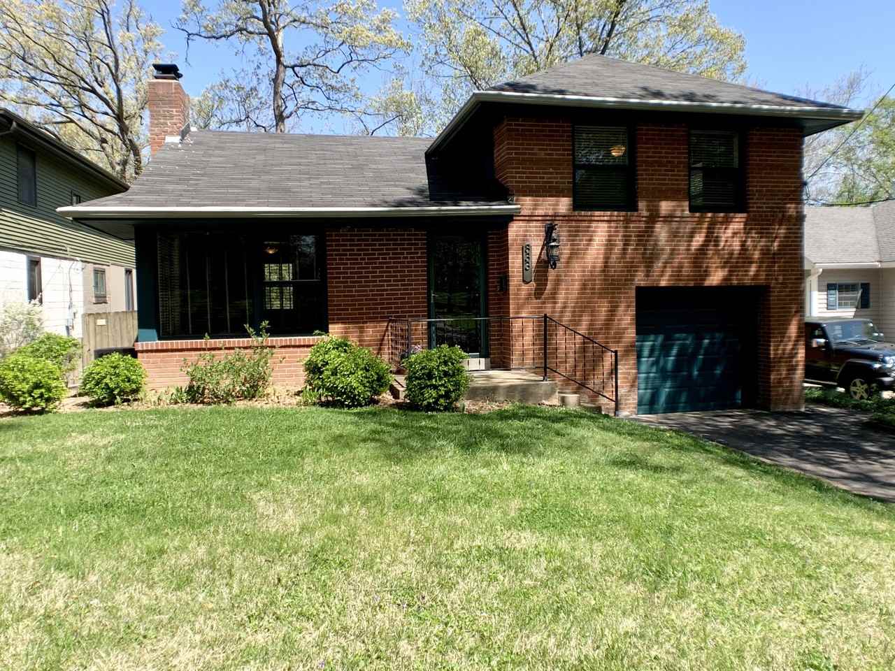 833 Westwood Pl - Photo 2 of 33