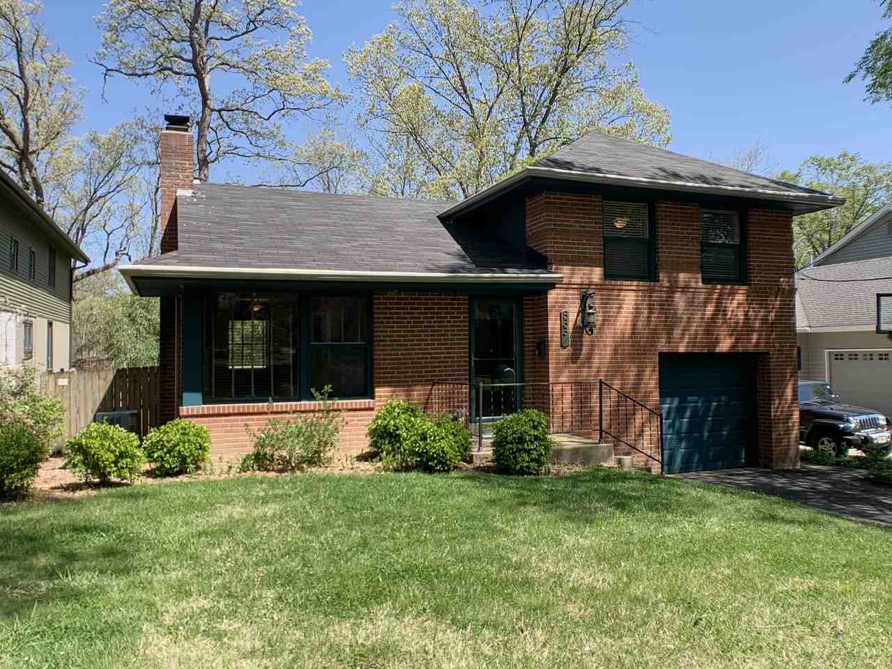 833 Westwood Pl - Photo 3 of 33