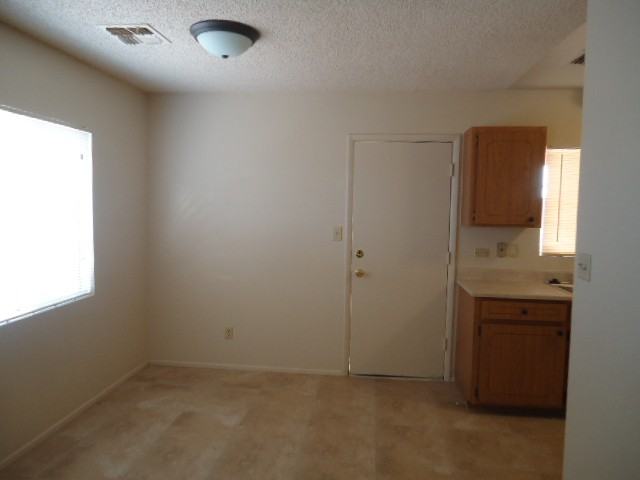 1842 Gem St - Photo 3 of 18