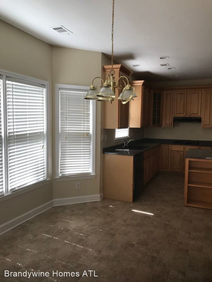 850 Malvern Blvd - Photo 3 of 31