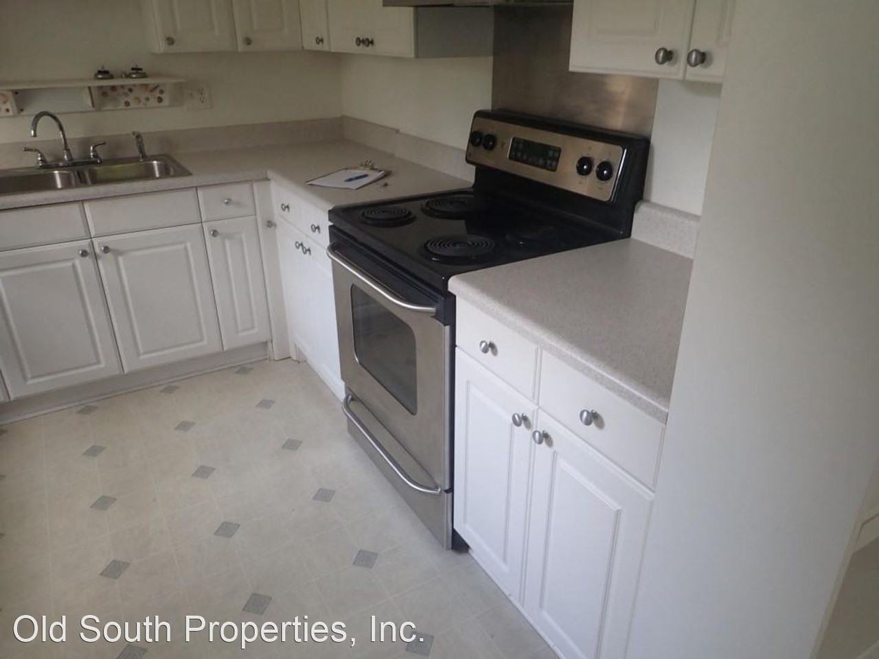 2827 Desert St - Photo 3 of 10