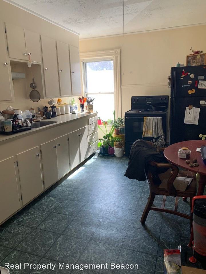 218 Fairview Terrace - Photo 3 of 6