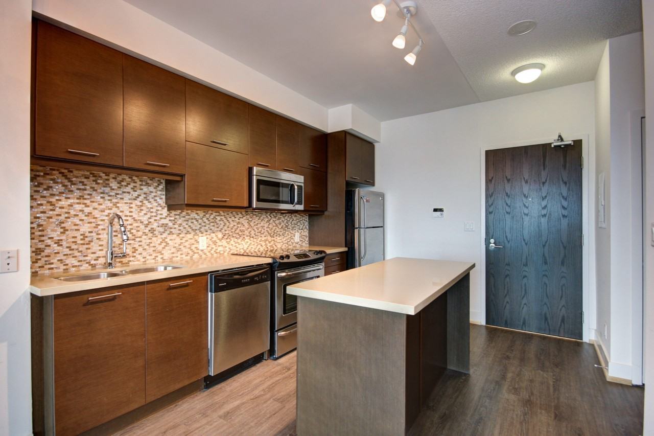 26 Norton Ave - Photo 3 of 19