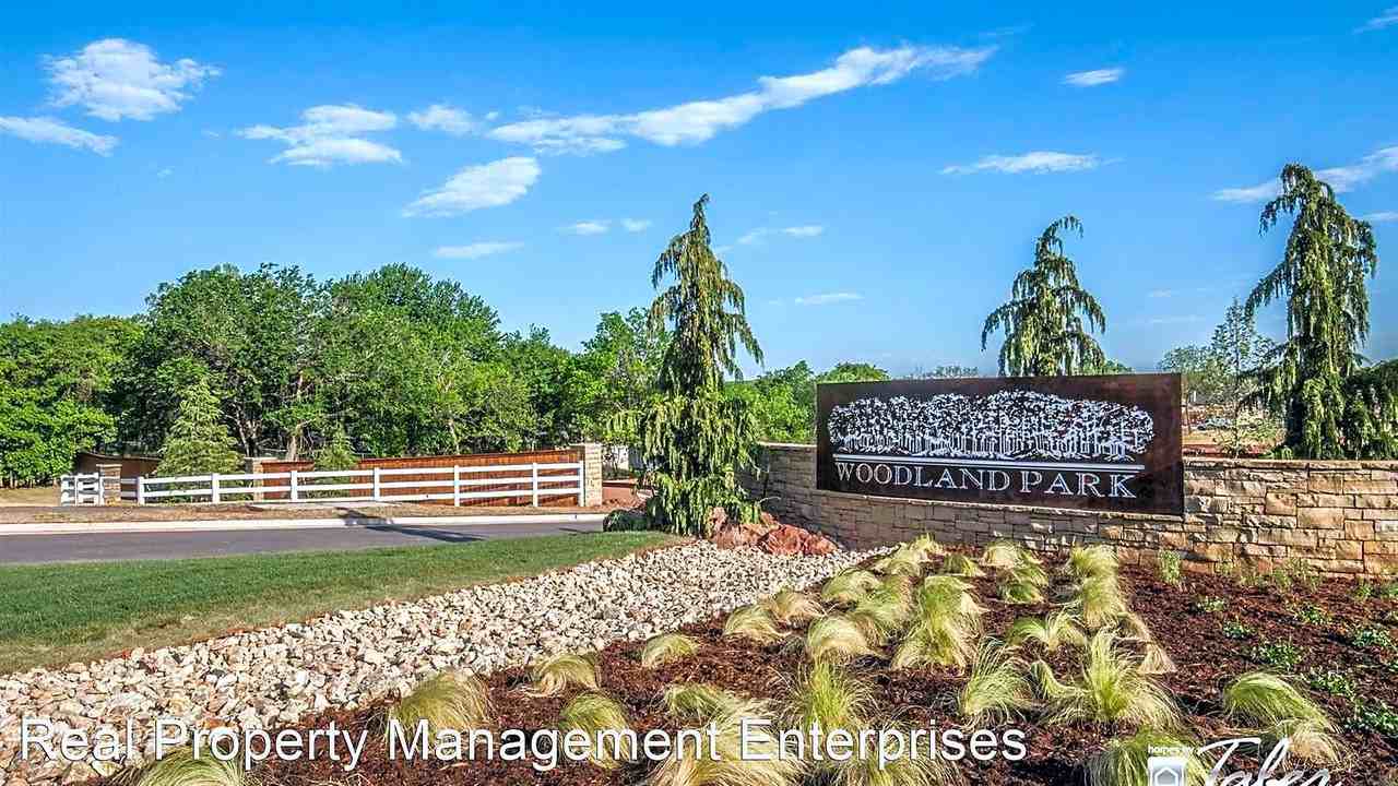 7924 Mimosa Dr - Photo 3 of 24