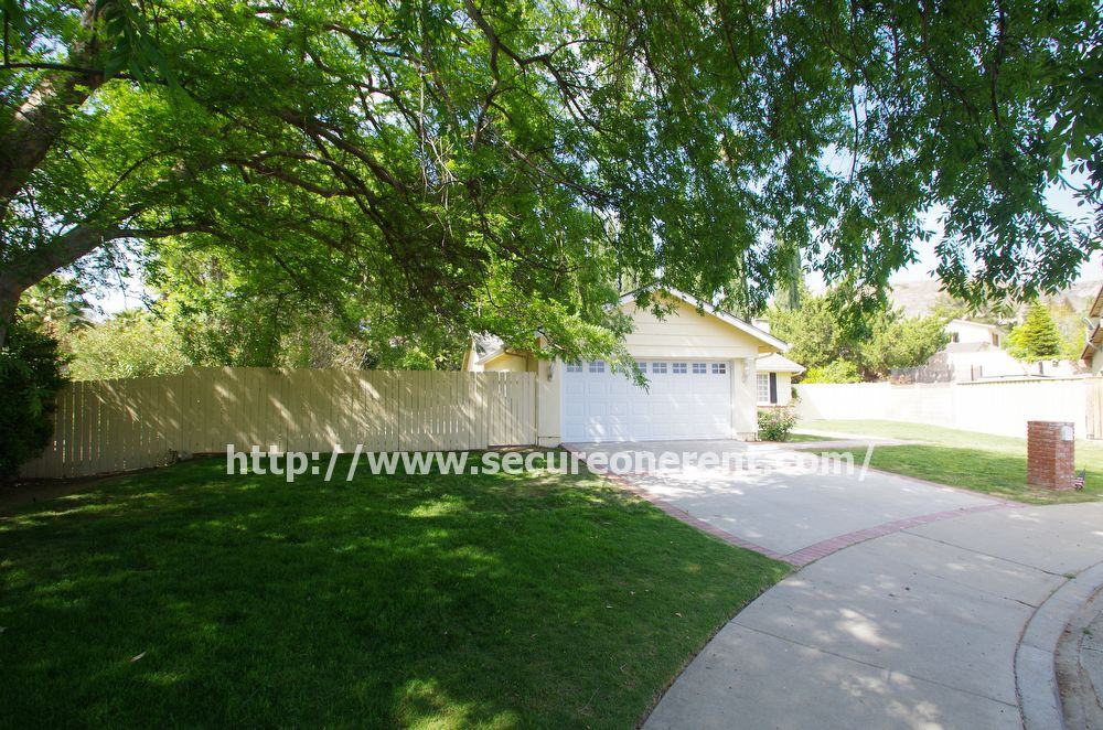 6068 Hackers Ln - Photo 2 of 27