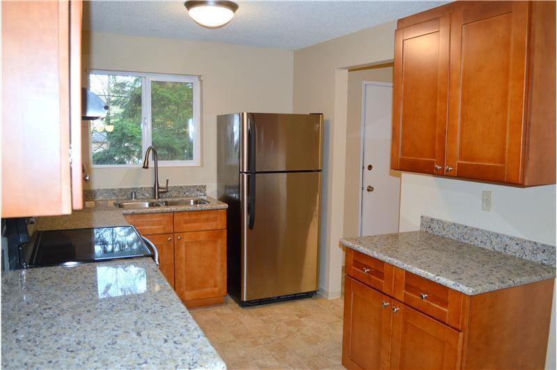 14527 NE 40th Ct - Photo 2 of 12