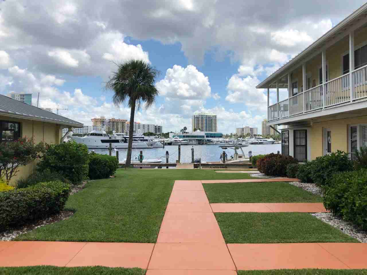 522 Golden Gate Point #5 - Photo 3 of 9