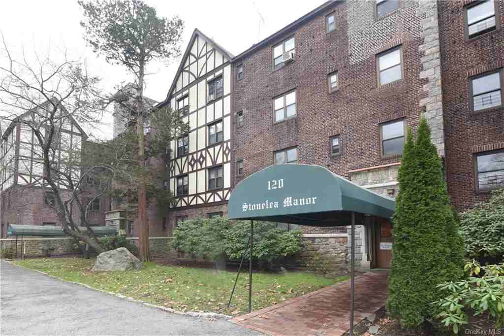 120 Stonelea Pl Apt 4j