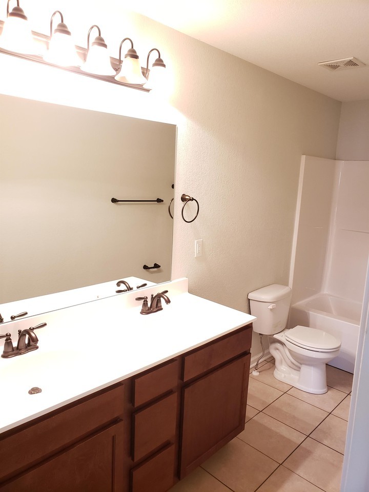 6410 Darnell St #6410 - Photo 6 of 8