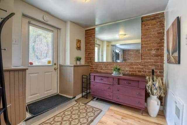 2094 Rue Saint-André - Photo 2 of 10