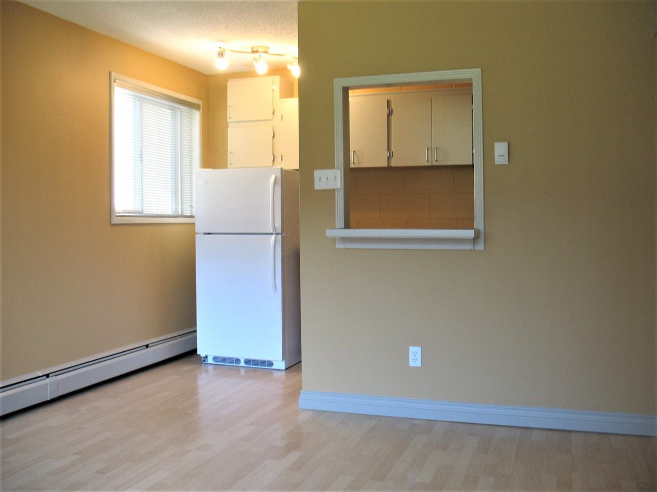 1404 1 Street Northwest - Photo 2 of 8