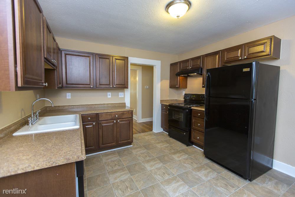 1149 Skyline Dr - Photo 2 of 11