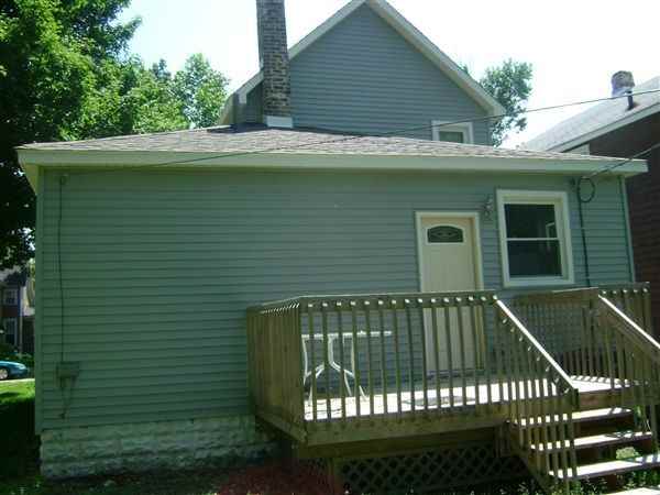 908 Cedar St - Photo 2 of 10