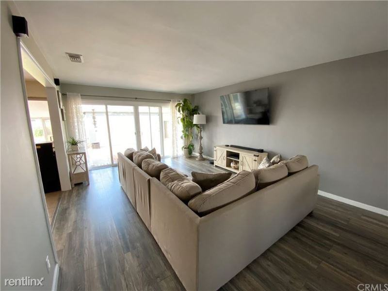 37 Curtis Dr - Photo 2 of 7