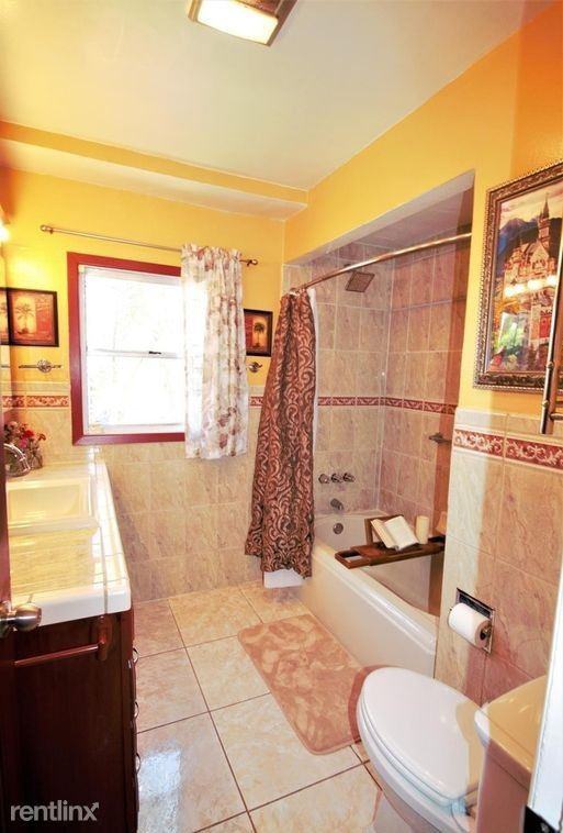 42 Pearl St - Photo 2 of 6