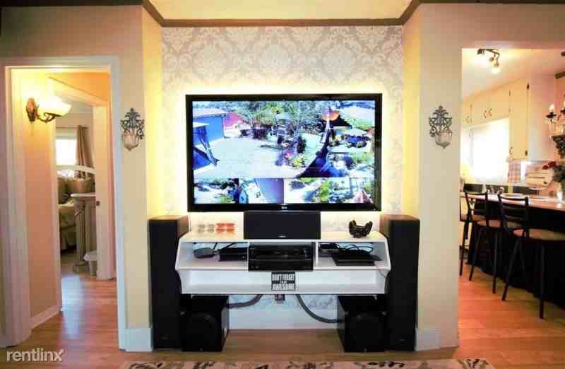 42 Pearl St - Photo 3 of 6