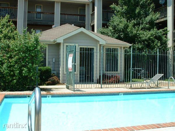 Holiday Apartments - Photo 2 of 11