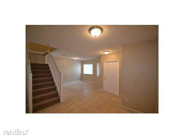 620 NW 208th Ave - Photo 2 of 7