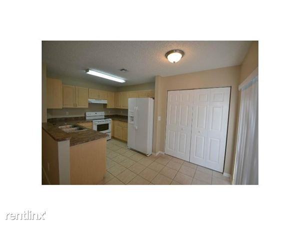 620 NW 208th Ave - Photo 3 of 7