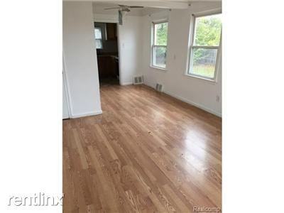 837 E Maxlow Ave - Photo 2 of 4