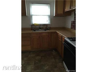 837 E Maxlow Ave - Photo 3 of 4