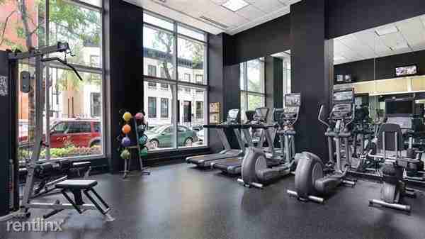 777 N La Salle Dr - Photo 3 of 11