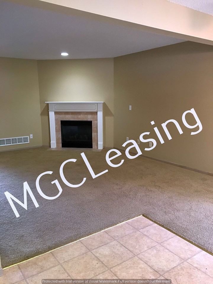 913 Garden Way - Photo 2 of 10