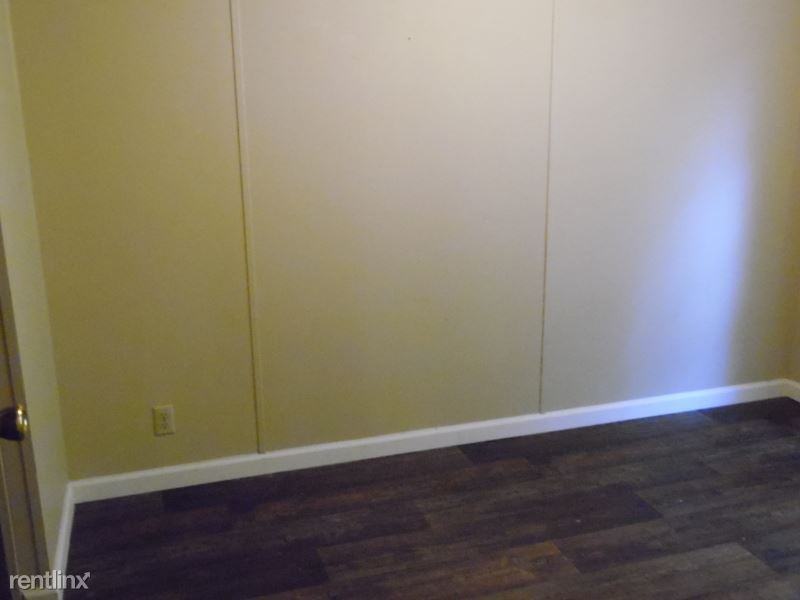 214 Lake Dr - Photo 3 of 21