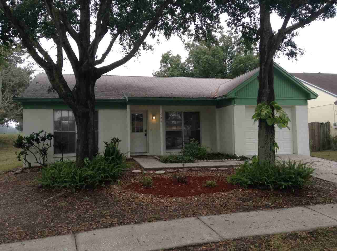 424 Regal Park Dr - Photo 2 of 12