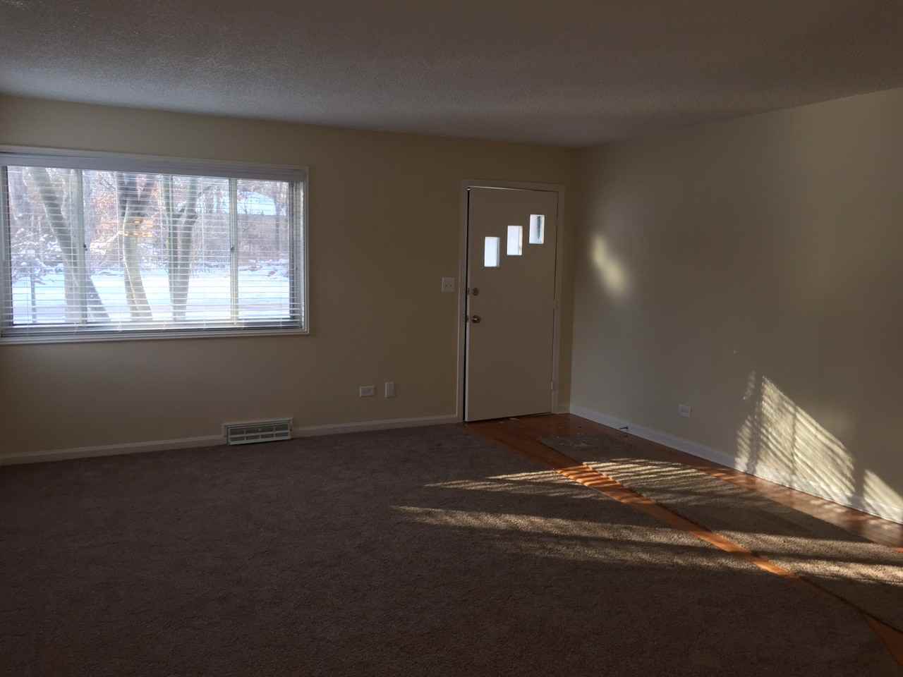 23922 S Cretewood Ln - Photo 2 of 20