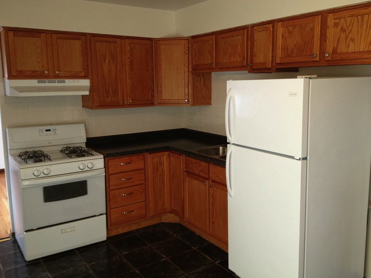 2581 200th St - Photo 3 of 13