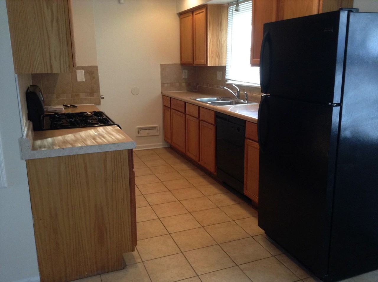 633 E 162nd Pl - Photo 3 of 13