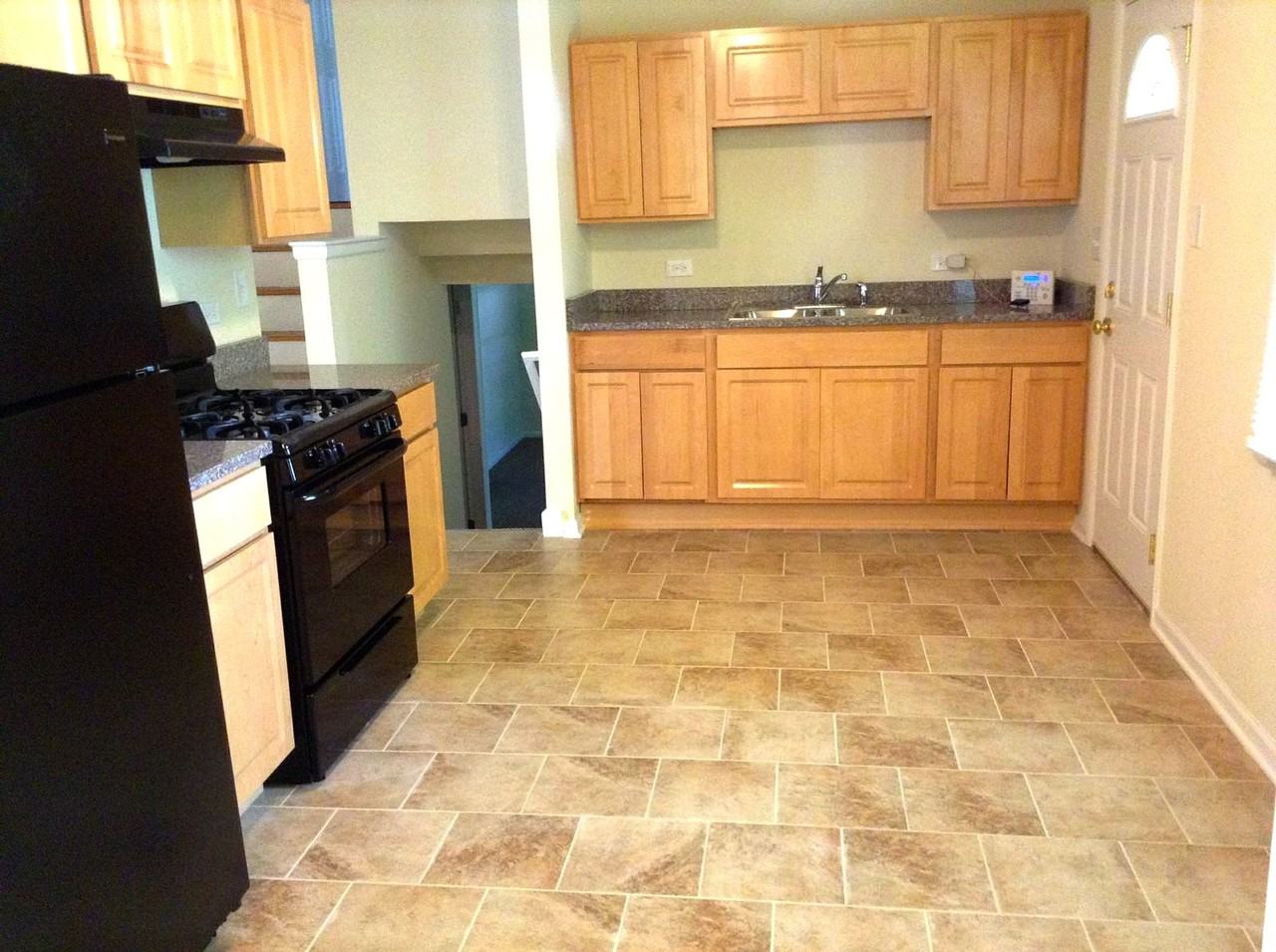 3430 Maple Ln - Photo 3 of 15