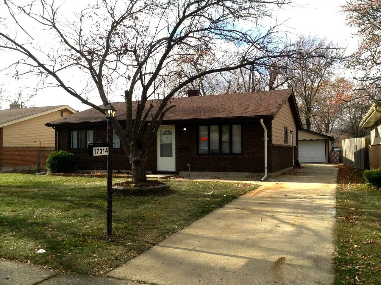 17314 Henry St - Photo 2 of 14