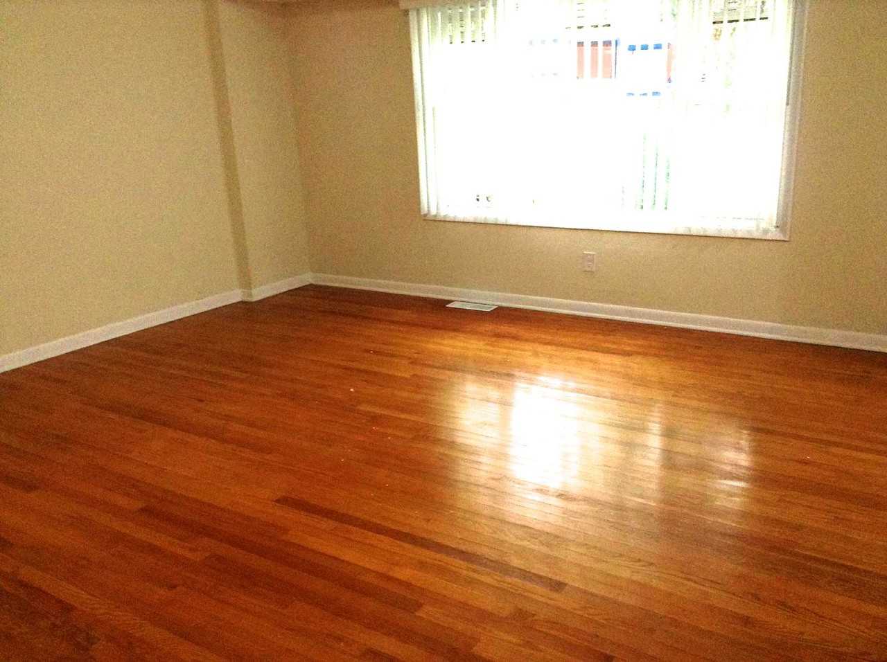 538 Hickok Ave - Photo 3 of 13